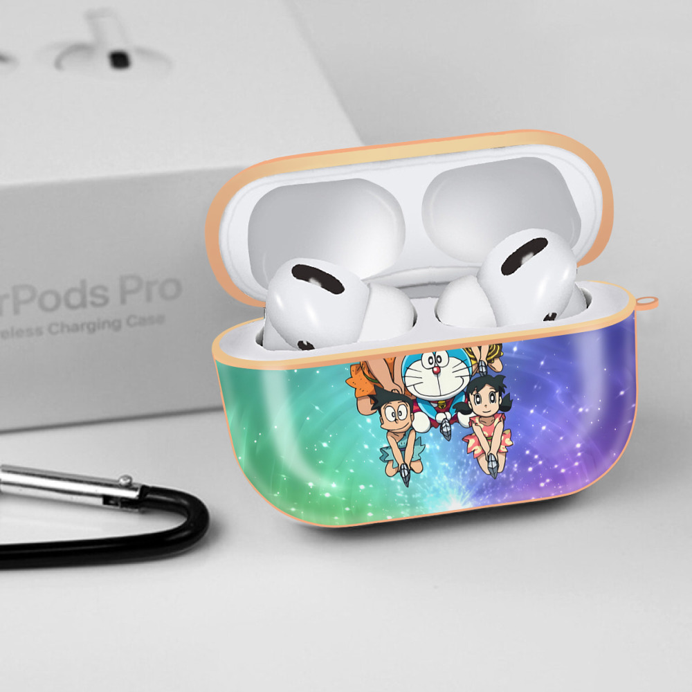 ドラえもん Doraemon 【AirPods Pro用】ハードシェル保護ケース｜耐衝撃・防指紋・カラビナ付き商品仕様