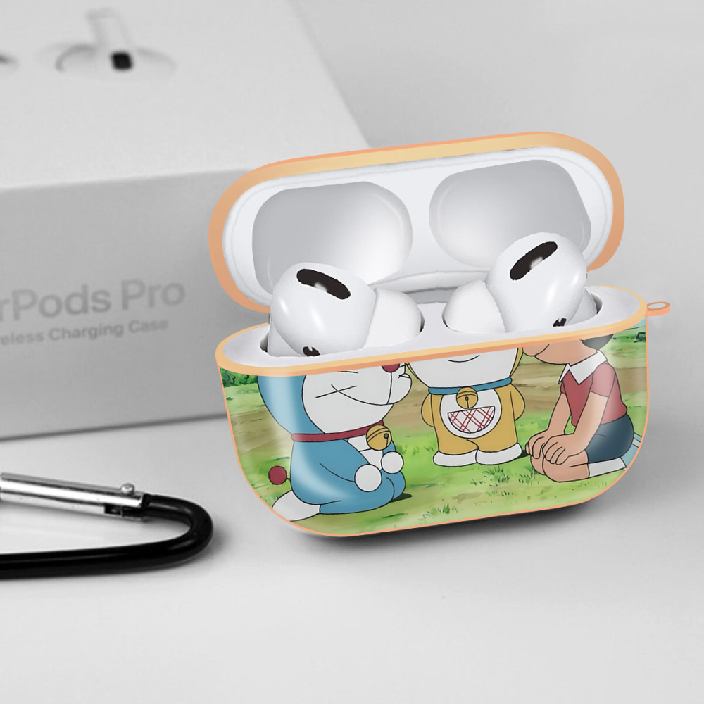 ドラえもん Doraemon 【AirPods Pro用】ハードシェル保護ケース｜耐衝撃・防指紋・カラビナ付き商品仕様
