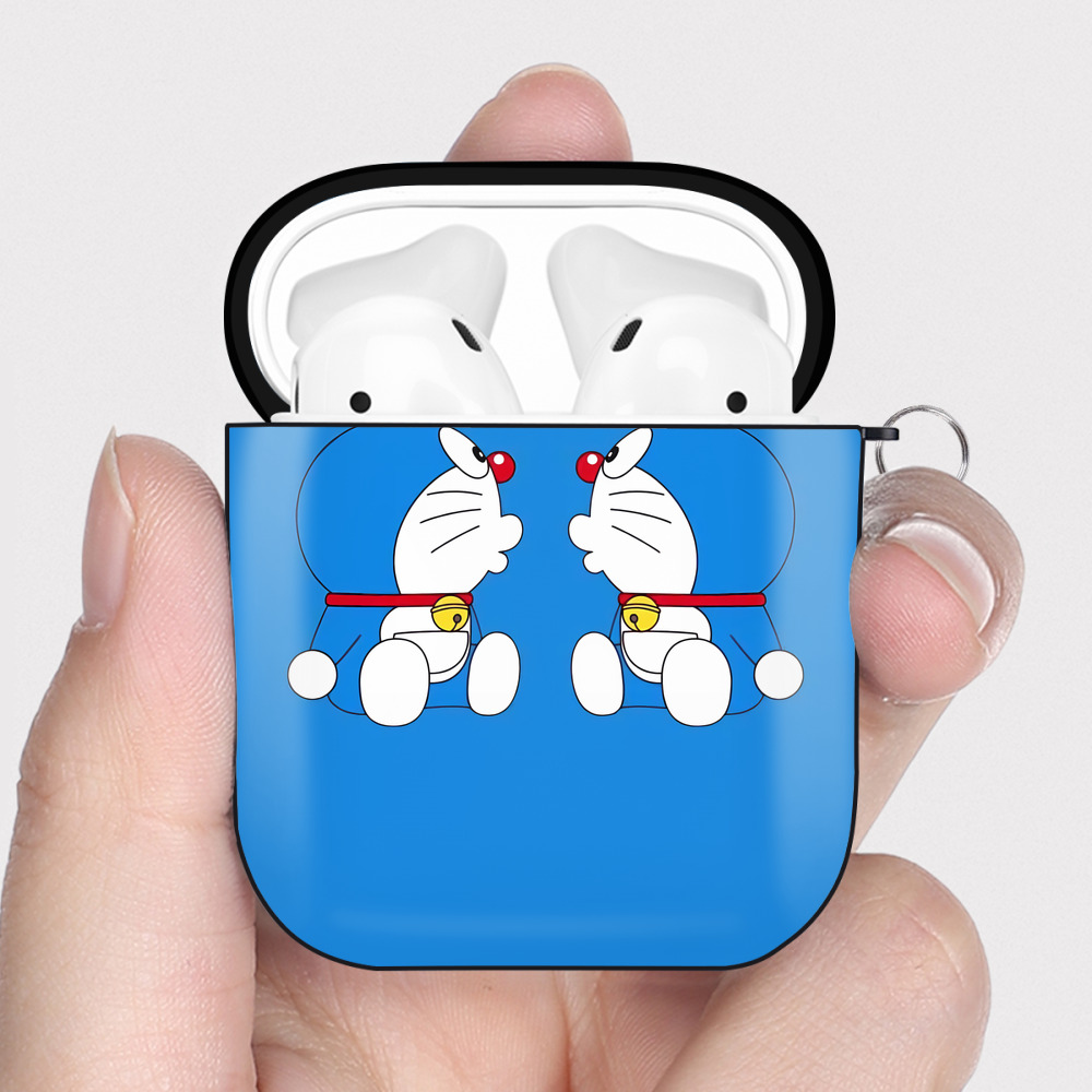（画像用） ドラえもん Doraemon AirPods 第2世代保護ケース ハードシェル ブラック 耐衝撃・防指紋・カラビナ付き