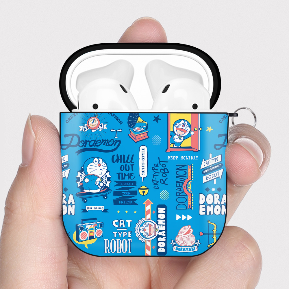 （画像用） ドラえもん Doraemon AirPods 第2世代保護ケース ハードシェル ブラック 耐衝撃・防指紋・カラビナ付き
