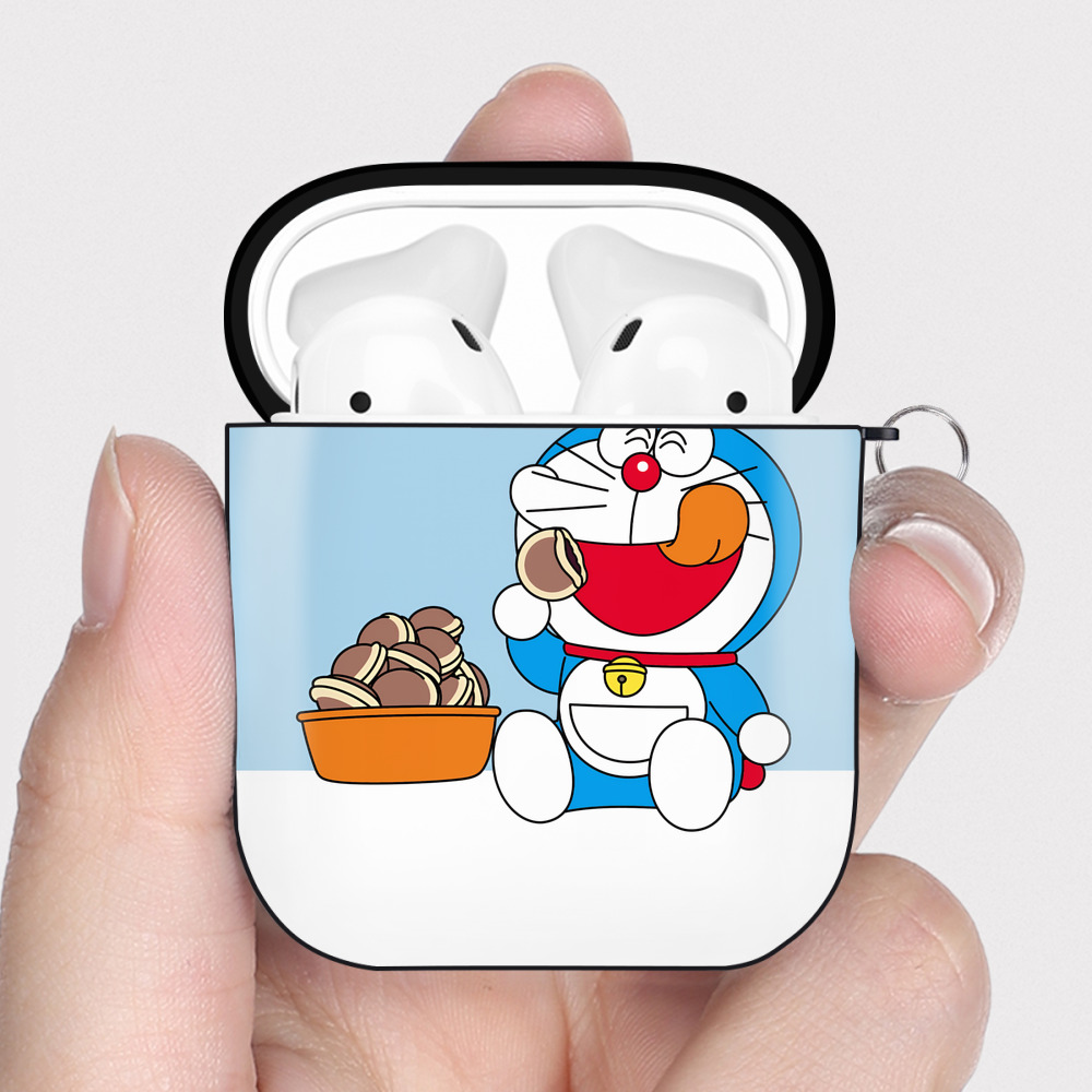 （画像用） ドラえもん Doraemon AirPods 第2世代保護ケース ハードシェル ブラック 耐衝撃・防指紋・カラビナ付き