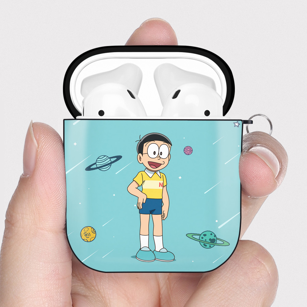 （画像用） ドラえもん Doraemon AirPods 第2世代保護ケース ハードシェル ブラック 耐衝撃・防指紋・カラビナ付き