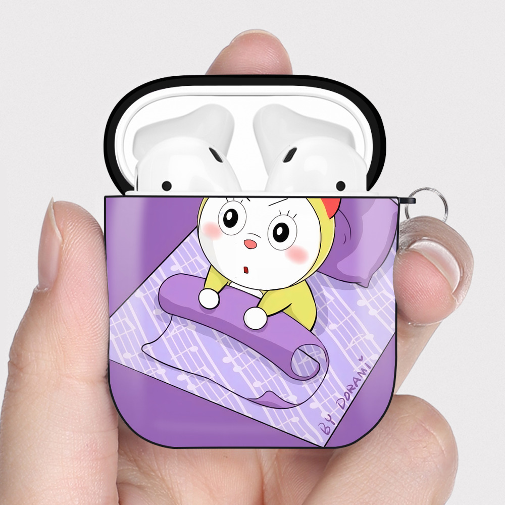 （画像用） ドラえもん Doraemon AirPods 第2世代保護ケース ハードシェル ブラック 耐衝撃・防指紋・カラビナ付き