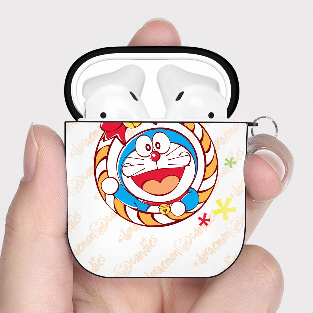 （画像用） ドラえもん Doraemon AirPods 第2世代保護ケース ハードシェル ブラック 耐衝撃・防指紋・カラビナ付き
