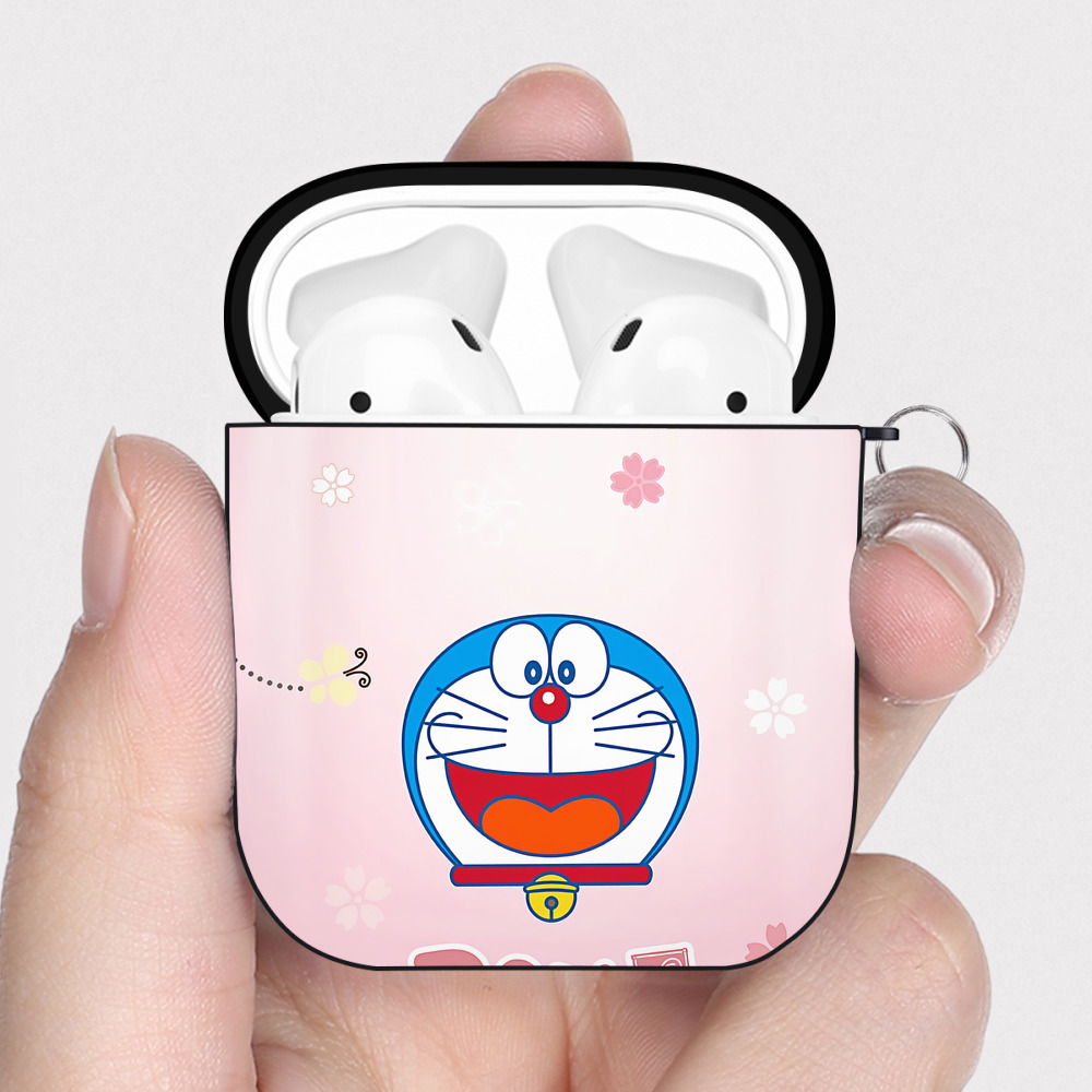 （画像用） ドラえもん Doraemon AirPods 第2世代保護ケース ハードシェル ブラック 耐衝撃・防指紋・カラビナ付き