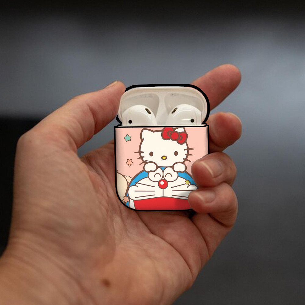 ドラえもん Doraemon AirPods 第2世代保護ケース ハードシェル ブラック 耐衝撃・防指紋・カラビナ付き