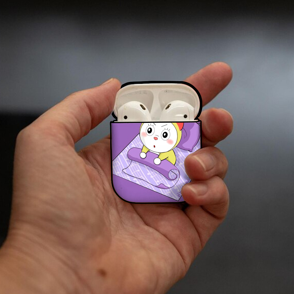 ドラえもん Doraemon AirPods 第2世代保護ケース ハードシェル ブラック 耐衝撃・防指紋・カラビナ付き