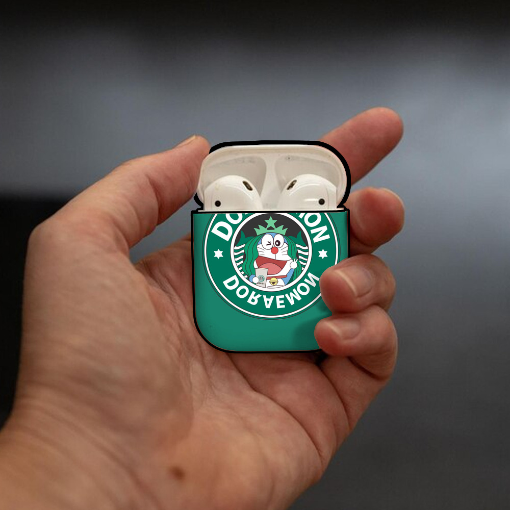 ドラえもん Doraemon AirPods 第2世代保護ケース ハードシェル ブラック 耐衝撃・防指紋・カラビナ付き