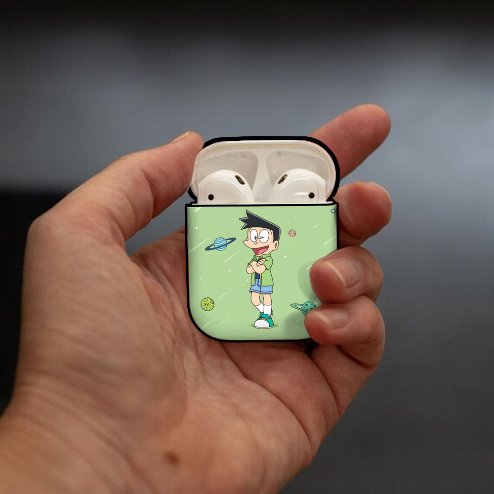 ドラえもん Doraemon AirPods 第2世代保護ケース ハードシェル ブラック 耐衝撃・防指紋・カラビナ付き