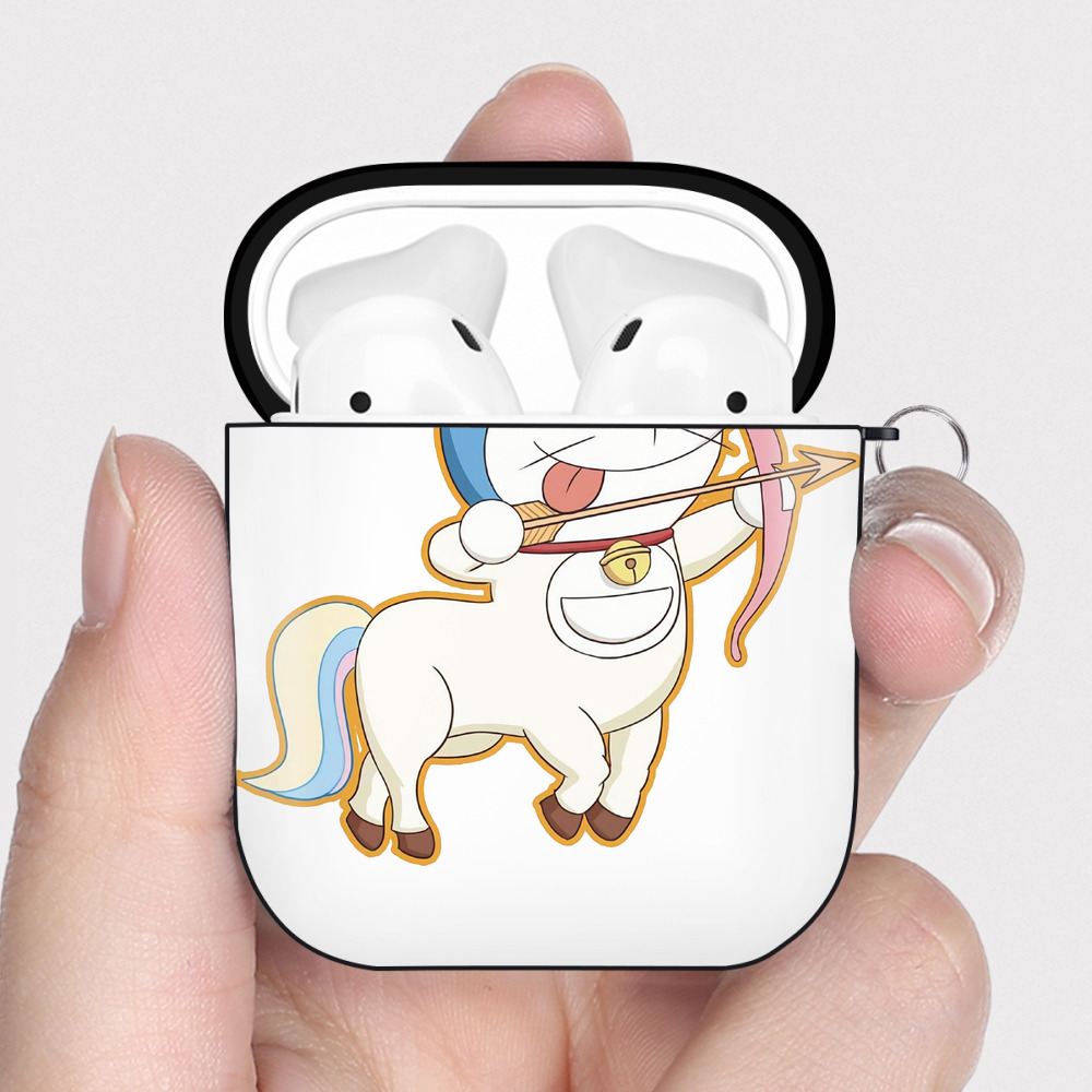 （画像用） ドラえもん Doraemon AirPods 第2世代保護ケース ハードシェル ブラック 耐衝撃・防指紋・カラビナ付き
