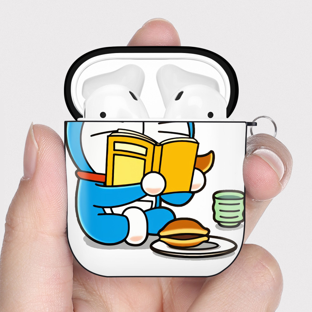 （画像用） ドラえもん Doraemon AirPods 第2世代保護ケース ハードシェル ブラック 耐衝撃・防指紋・カラビナ付き