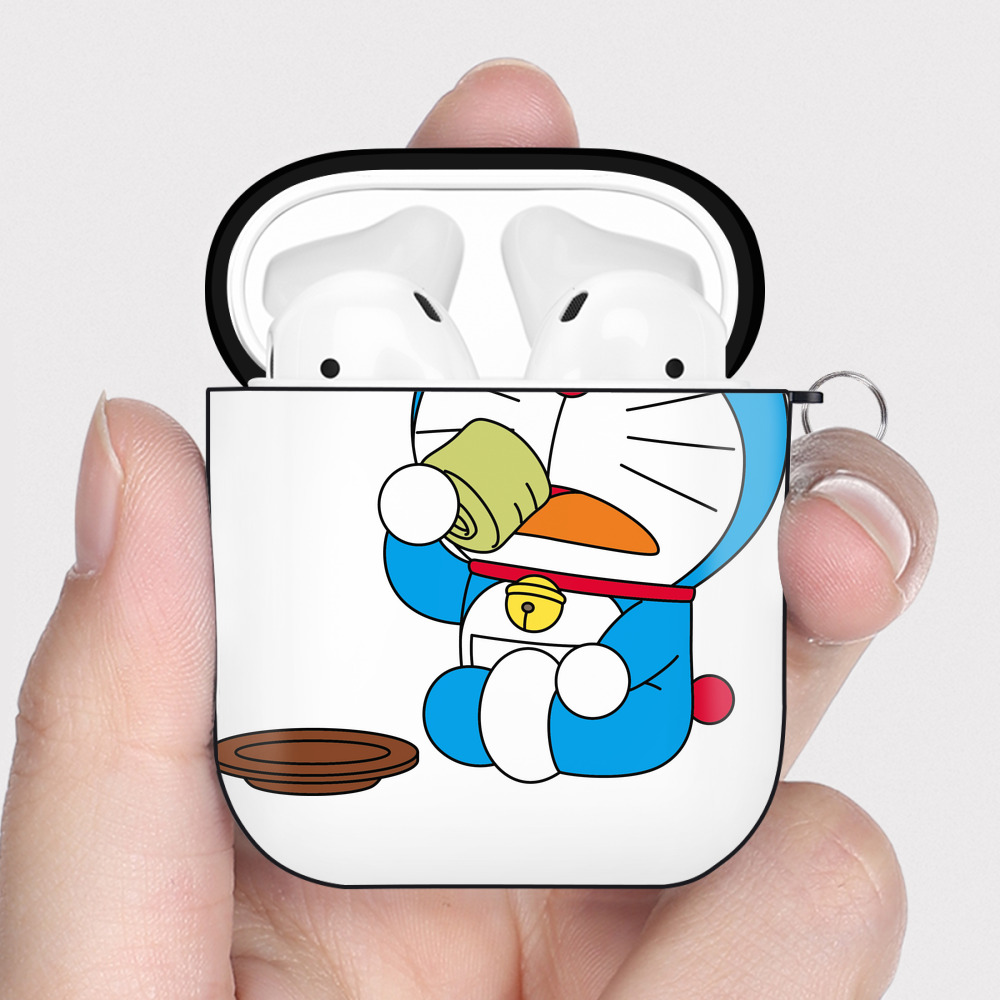 （画像用） ドラえもん Doraemon AirPods 第2世代保護ケース ハードシェル ブラック 耐衝撃・防指紋・カラビナ付き