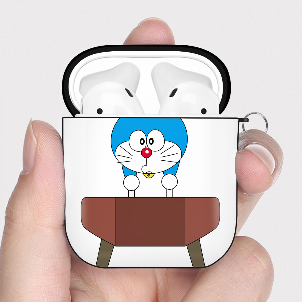 （画像用） ドラえもん Doraemon AirPods 第2世代保護ケース ハードシェル ブラック 耐衝撃・防指紋・カラビナ付き