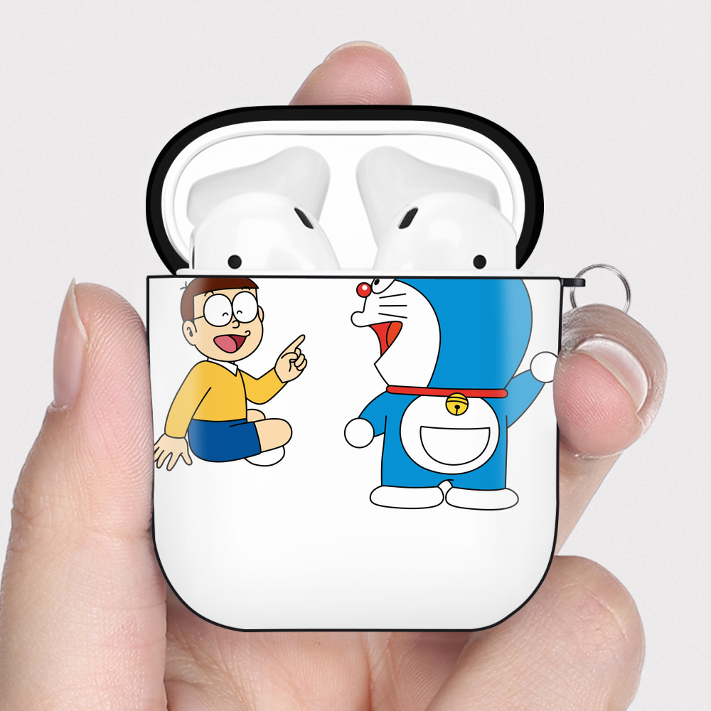 （画像用） ドラえもん Doraemon AirPods 第2世代保護ケース ハードシェル ブラック 耐衝撃・防指紋・カラビナ付き