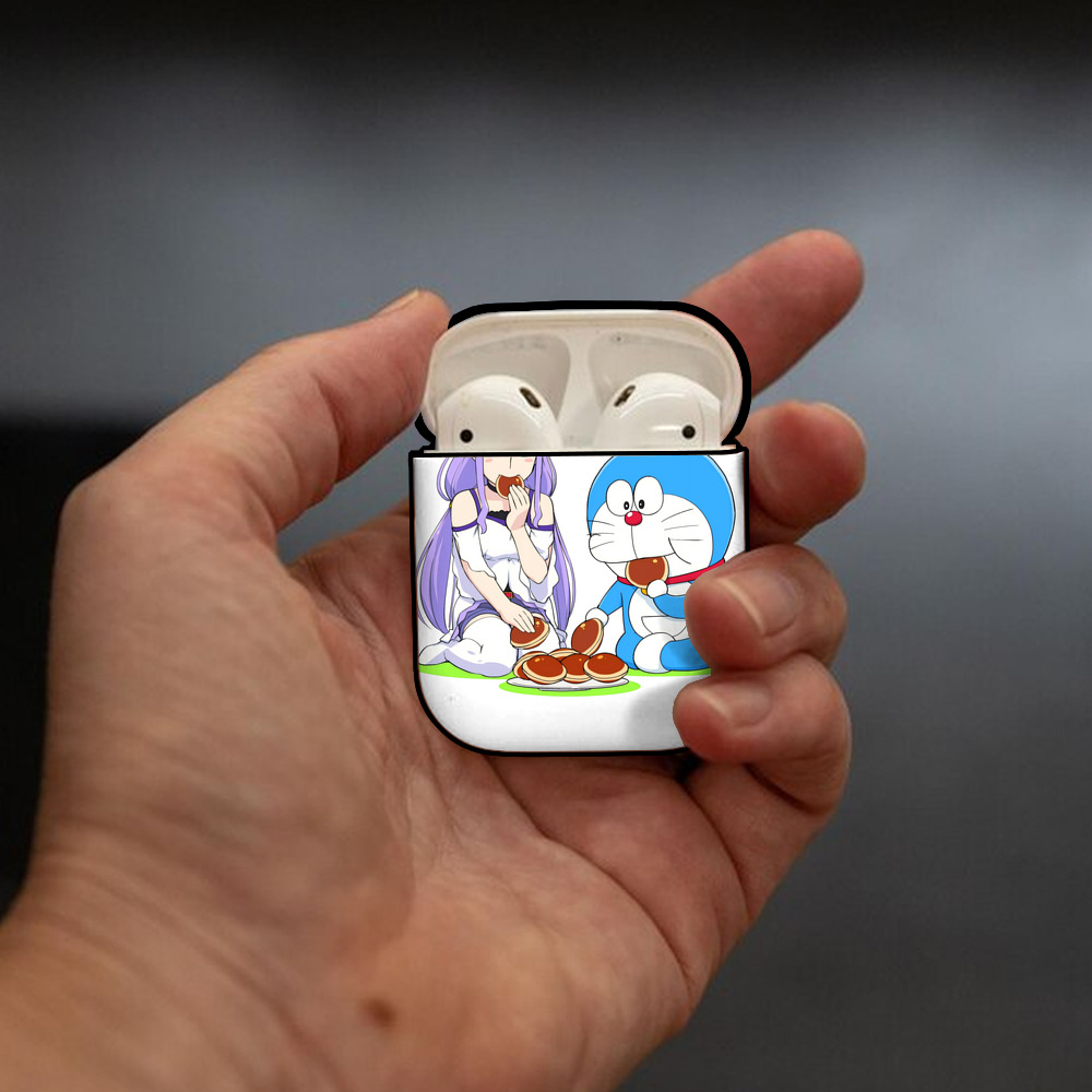 ドラえもん Doraemon AirPods 第2世代保護ケース ハードシェル ブラック 耐衝撃・防指紋・カラビナ付き