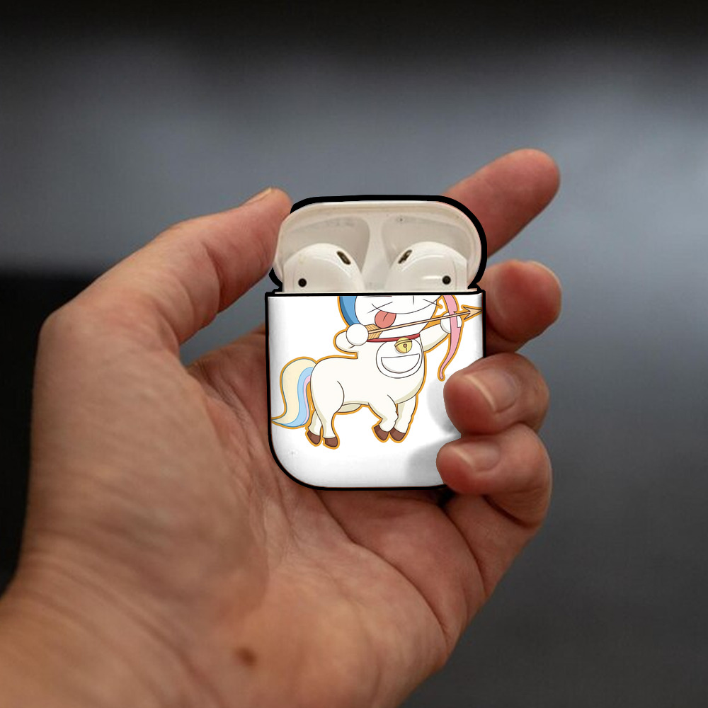 ドラえもん Doraemon AirPods 第2世代保護ケース ハードシェル ブラック 耐衝撃・防指紋・カラビナ付き