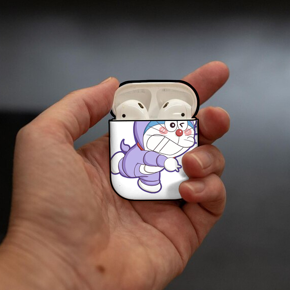 ドラえもん Doraemon AirPods 第2世代保護ケース ハードシェル ブラック 耐衝撃・防指紋・カラビナ付き