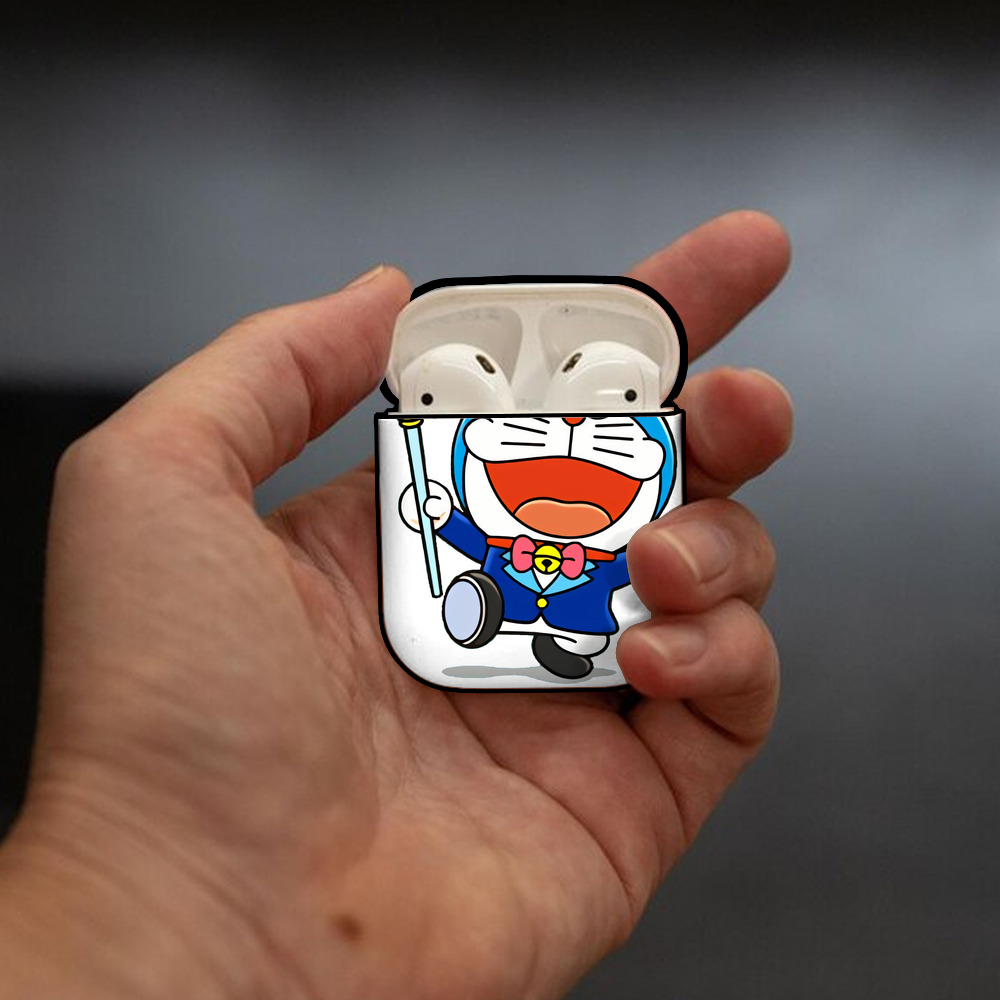 ドラえもん Doraemon AirPods 第2世代保護ケース ハードシェル ブラック 耐衝撃・防指紋・カラビナ付き