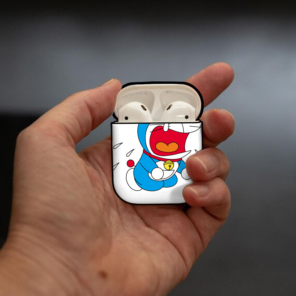 ドラえもん Doraemon AirPods 第2世代保護ケース ハードシェル ブラック 耐衝撃・防指紋・カラビナ付き