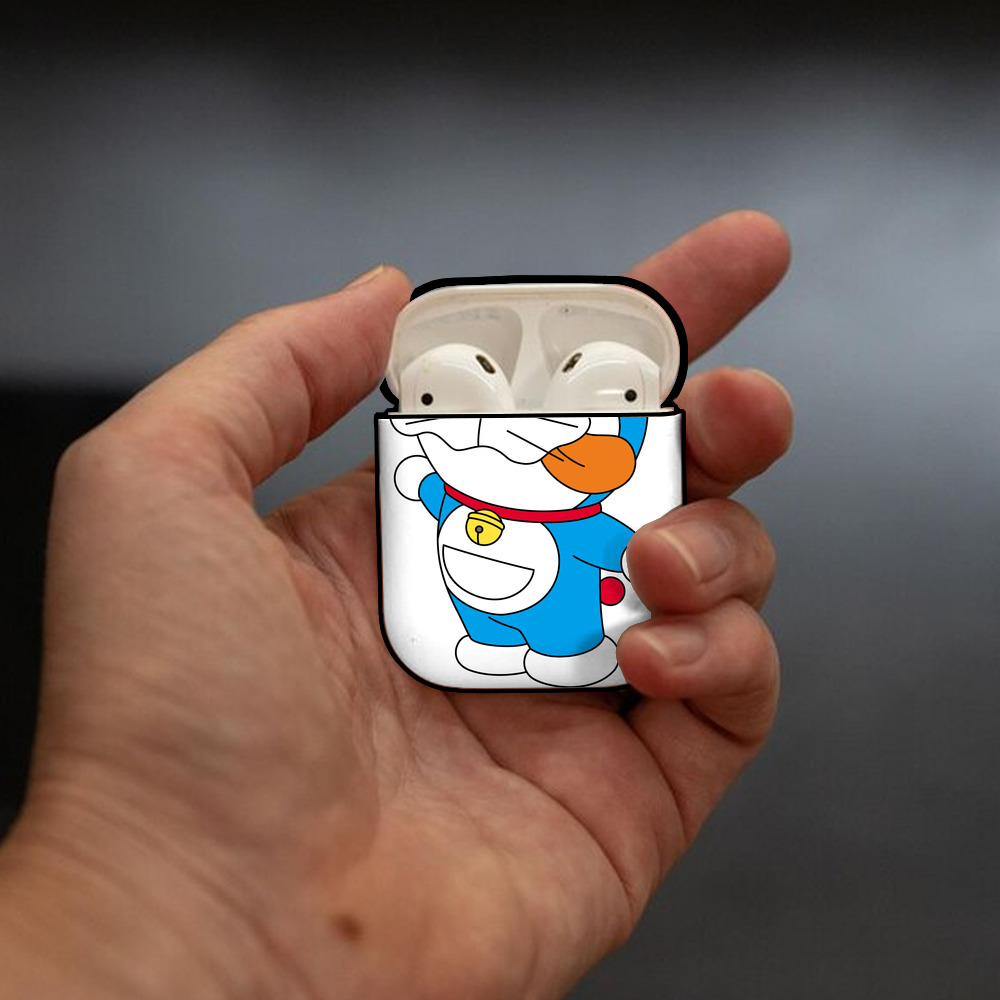 ドラえもん Doraemon AirPods 第2世代保護ケース ハードシェル ブラック 耐衝撃・防指紋・カラビナ付き
