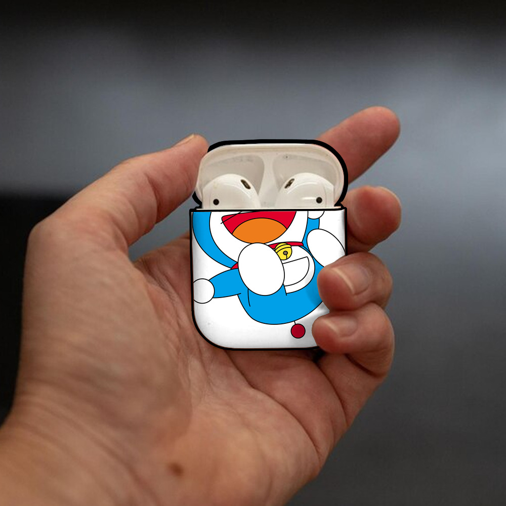 ドラえもん Doraemon AirPods 第2世代保護ケース ハードシェル ブラック 耐衝撃・防指紋・カラビナ付き