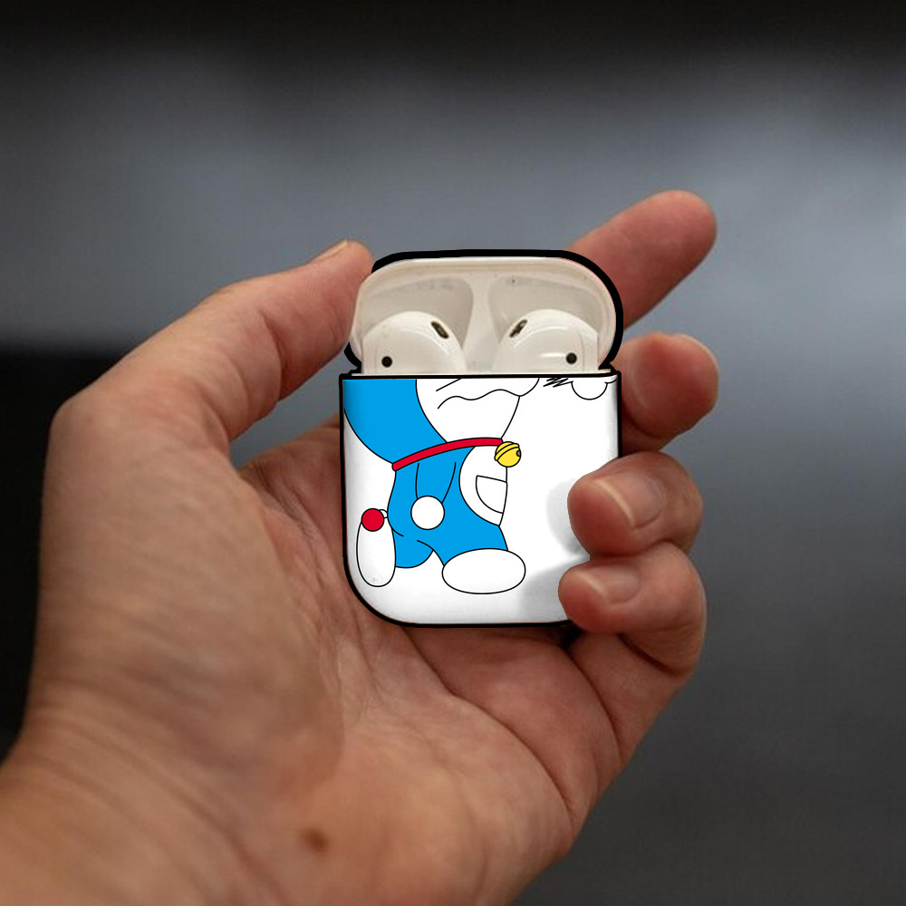 ドラえもん Doraemon AirPods 第2世代保護ケース ハードシェル ブラック 耐衝撃・防指紋・カラビナ付き