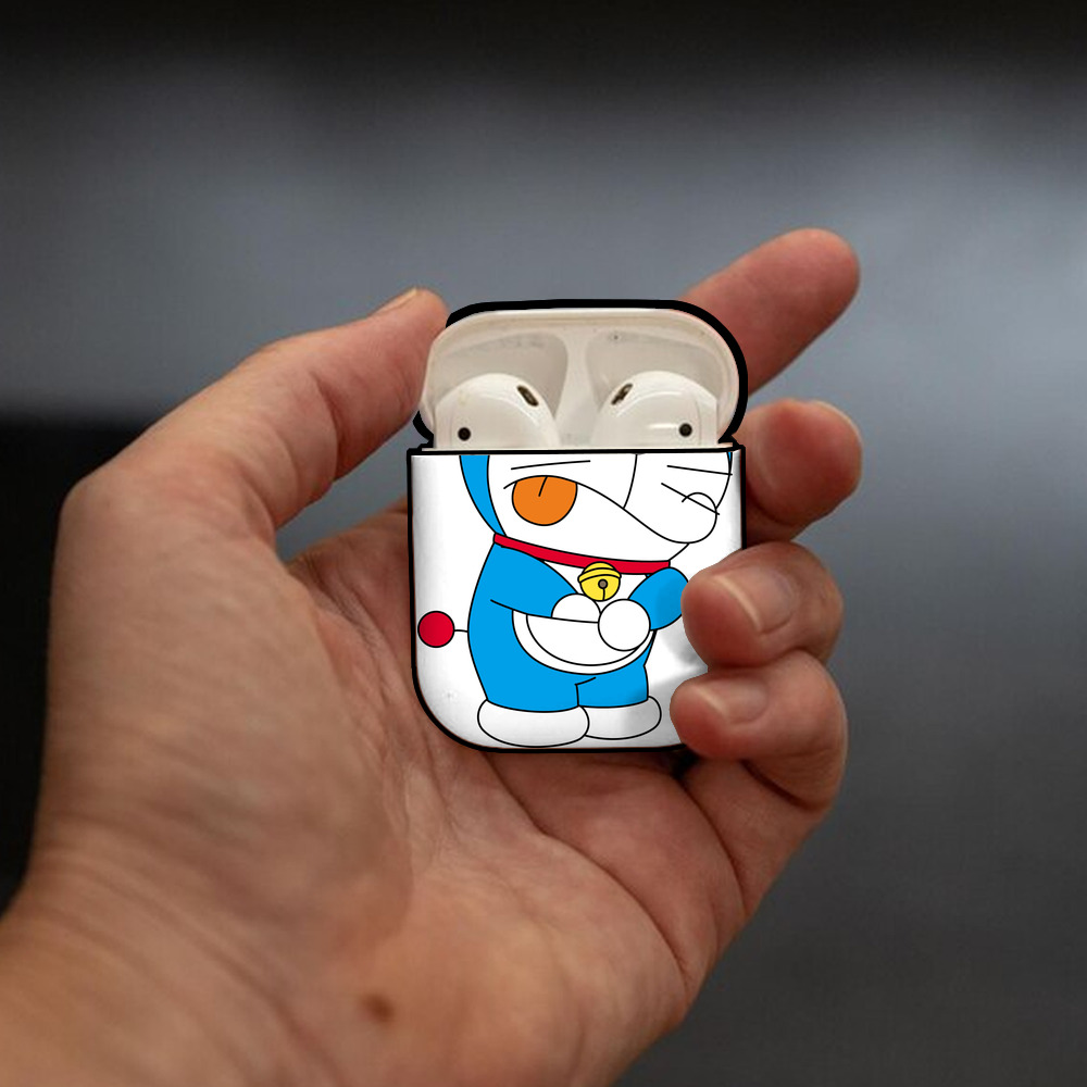 ドラえもん Doraemon AirPods 第2世代保護ケース ハードシェル ブラック 耐衝撃・防指紋・カラビナ付き