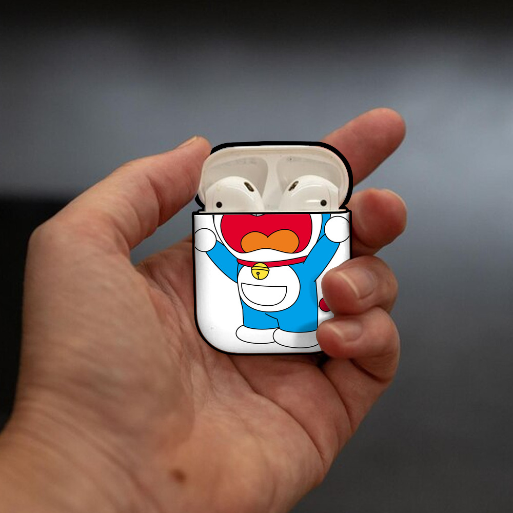 ドラえもん Doraemon AirPods 第2世代保護ケース ハードシェル ブラック 耐衝撃・防指紋・カラビナ付き