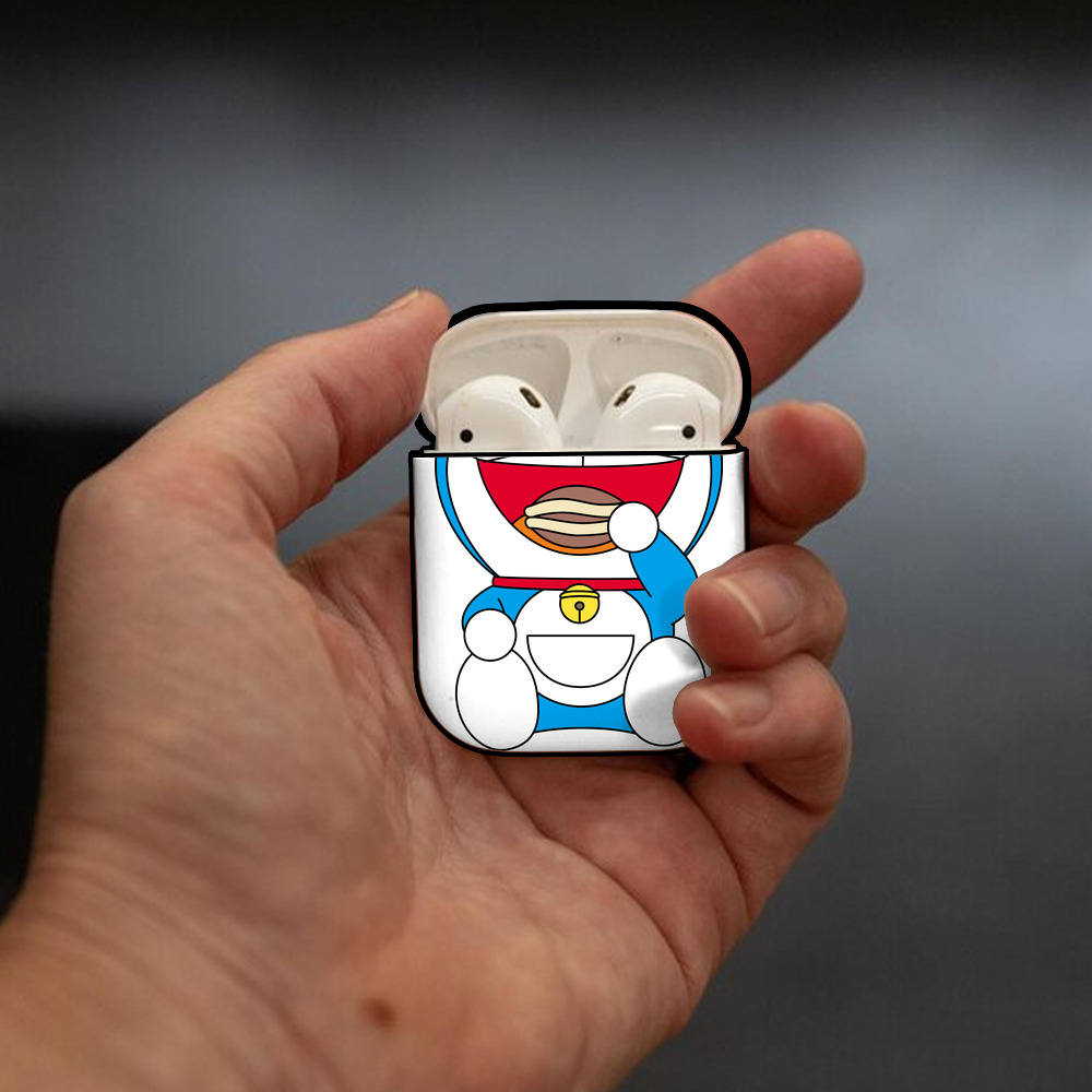 ドラえもん Doraemon AirPods 第2世代保護ケース ハードシェル ブラック 耐衝撃・防指紋・カラビナ付き