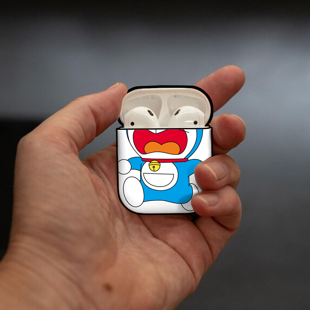 ドラえもん Doraemon AirPods 第2世代保護ケース ハードシェル ブラック 耐衝撃・防指紋・カラビナ付き