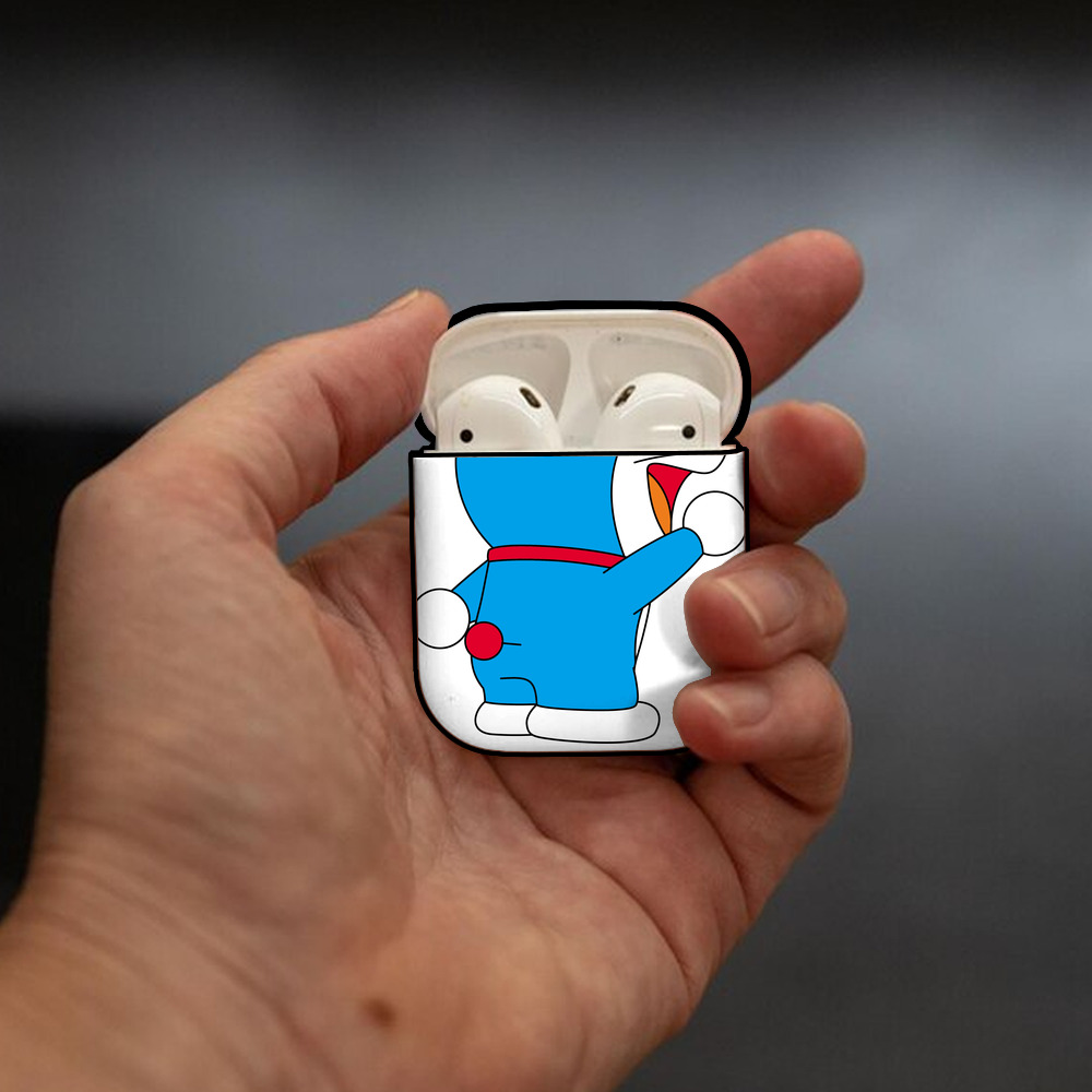 ドラえもん Doraemon AirPods 第2世代保護ケース ハードシェル ブラック 耐衝撃・防指紋・カラビナ付き