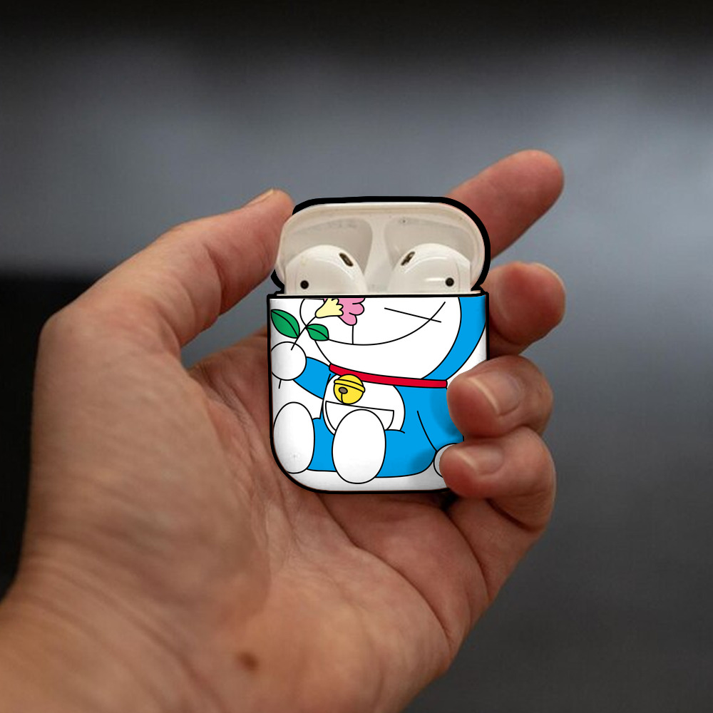 ドラえもん Doraemon AirPods 第2世代保護ケース ハードシェル ブラック 耐衝撃・防指紋・カラビナ付き