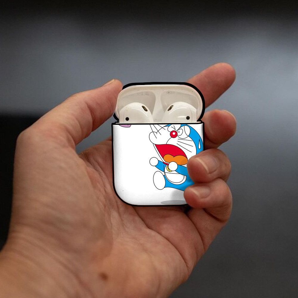 ドラえもん Doraemon AirPods 第2世代保護ケース ハードシェル ブラック 耐衝撃・防指紋・カラビナ付き