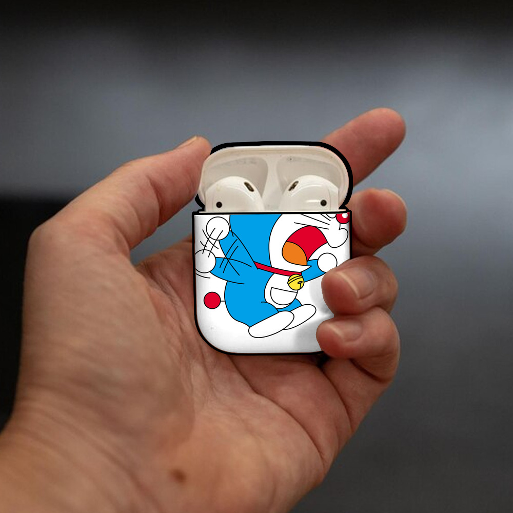 ドラえもん Doraemon AirPods 第2世代保護ケース ハードシェル ブラック 耐衝撃・防指紋・カラビナ付き