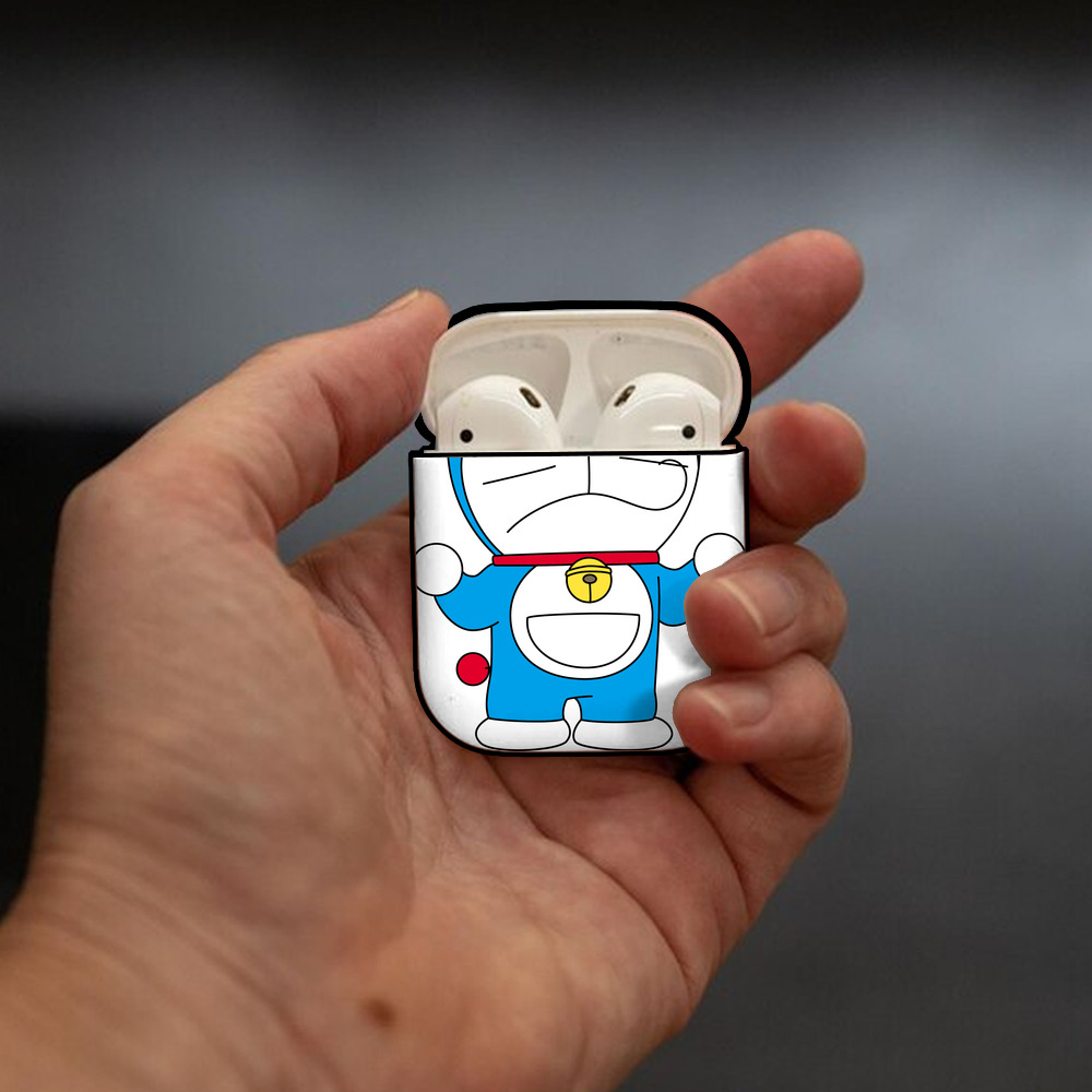 ドラえもん Doraemon AirPods 第2世代保護ケース ハードシェル ブラック 耐衝撃・防指紋・カラビナ付き