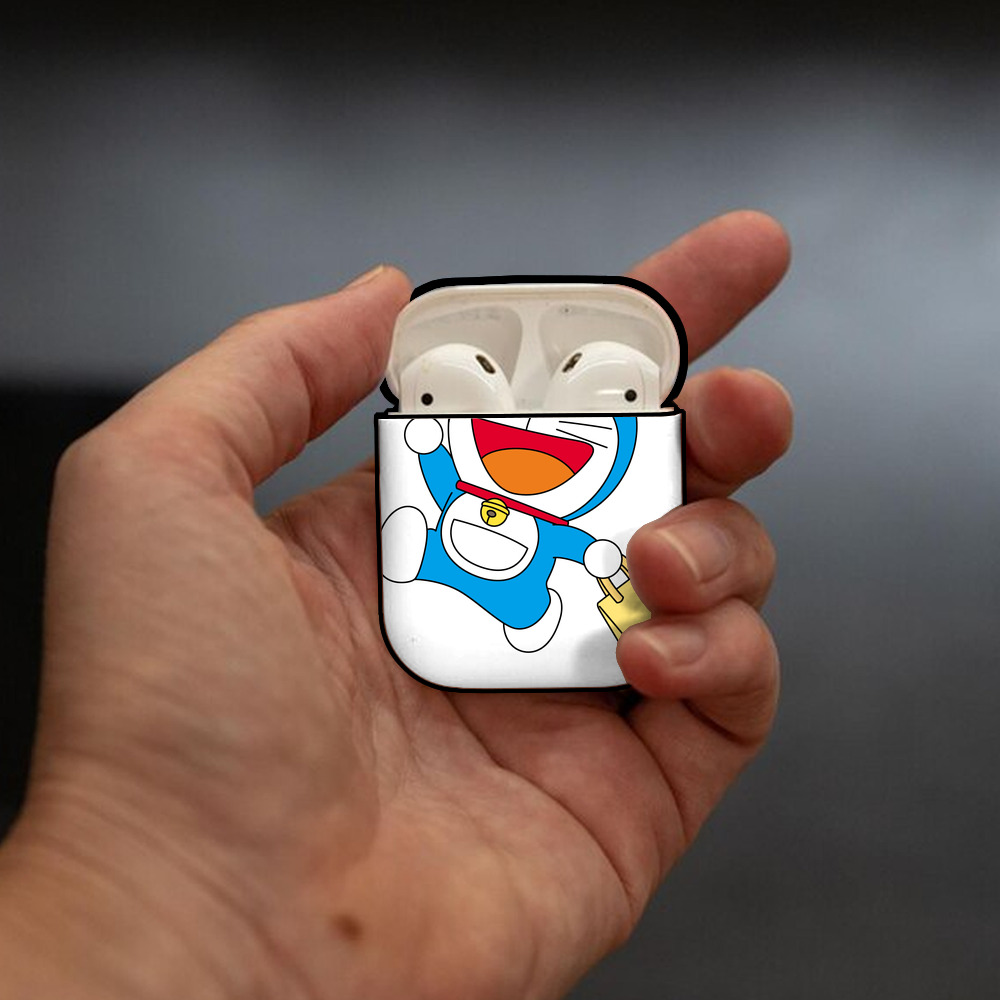 ドラえもん Doraemon AirPods 第2世代保護ケース ハードシェル ブラック 耐衝撃・防指紋・カラビナ付き