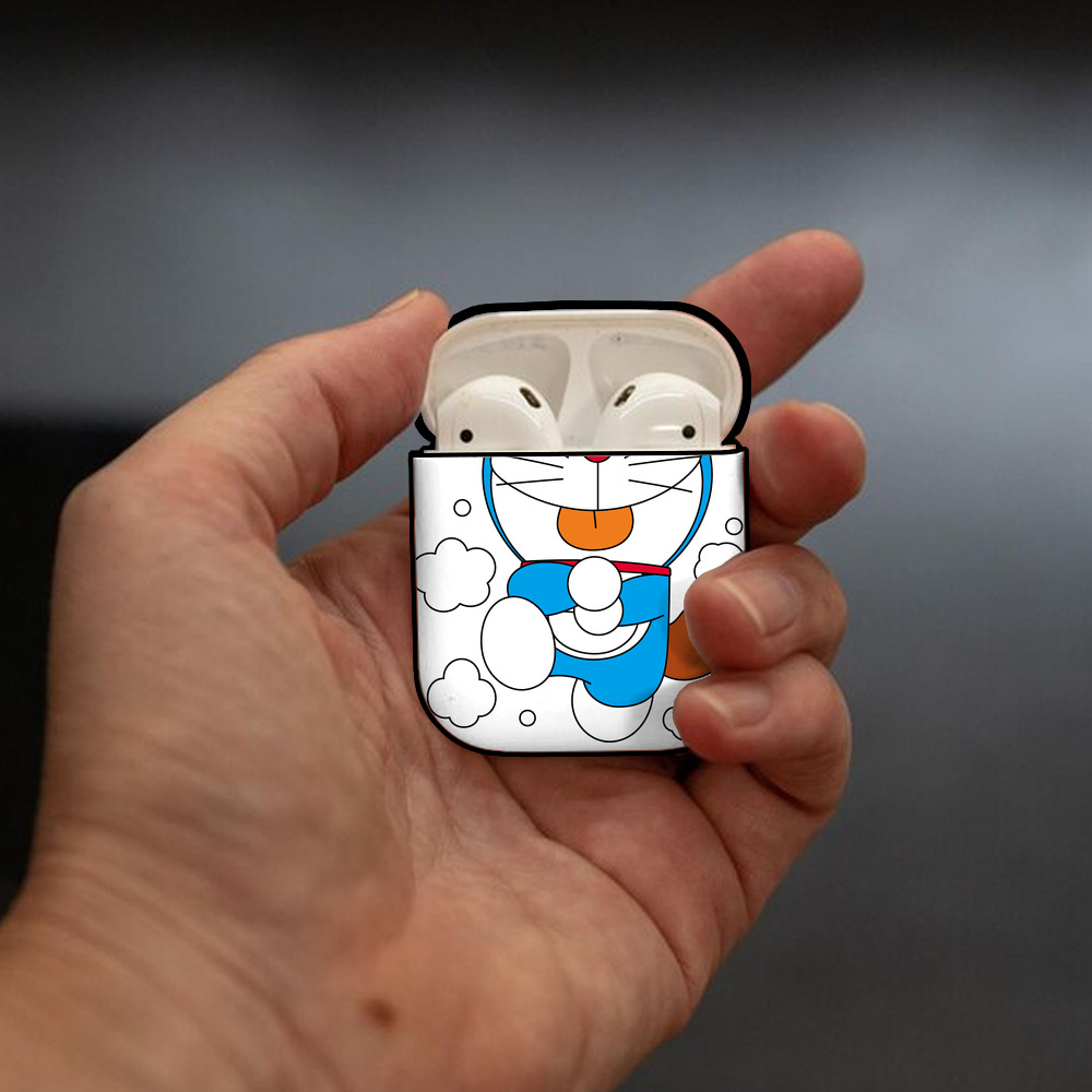 ドラえもん Doraemon AirPods 第2世代保護ケース ハードシェル ブラック 耐衝撃・防指紋・カラビナ付き