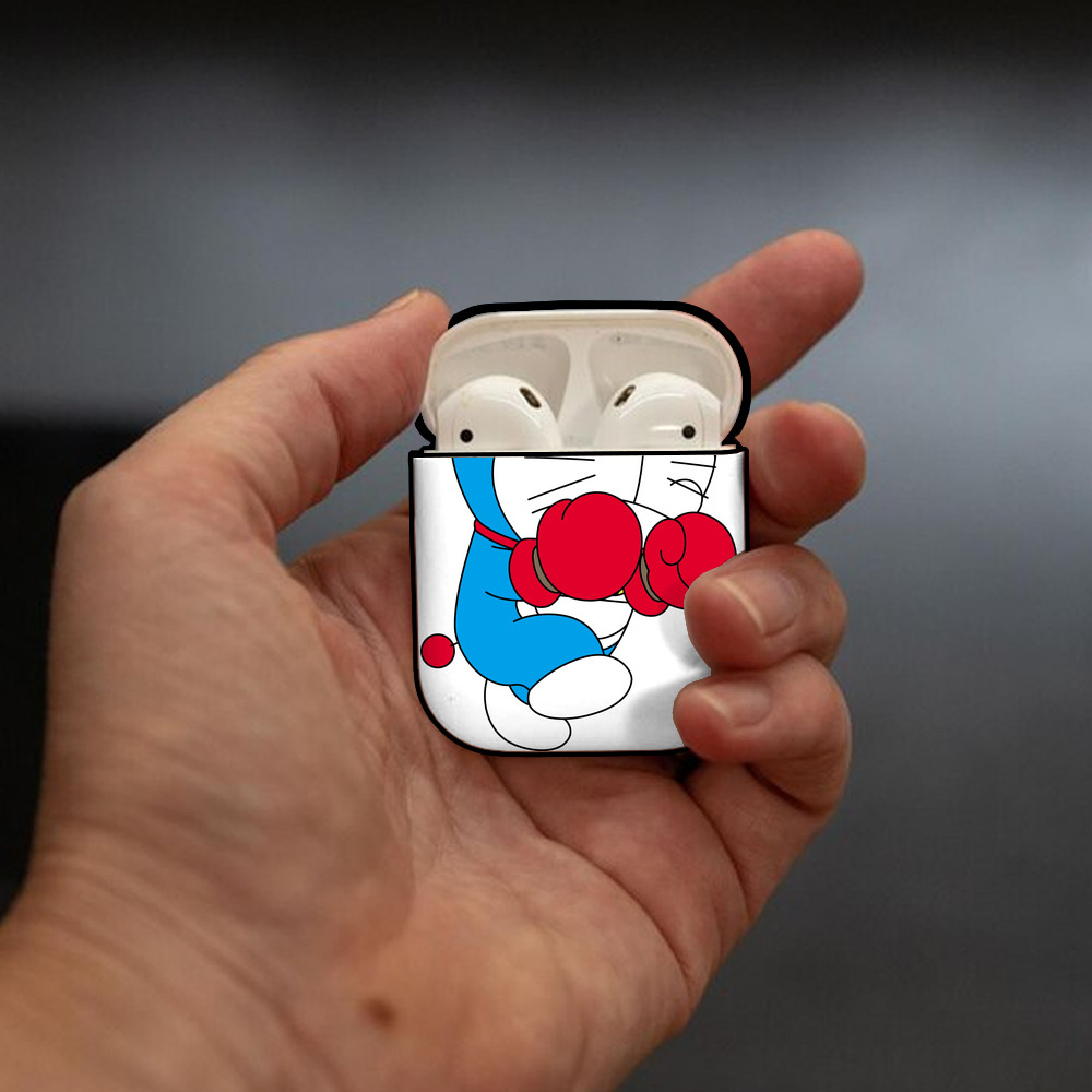 ドラえもん Doraemon AirPods 第2世代保護ケース ハードシェル ブラック 耐衝撃・防指紋・カラビナ付き