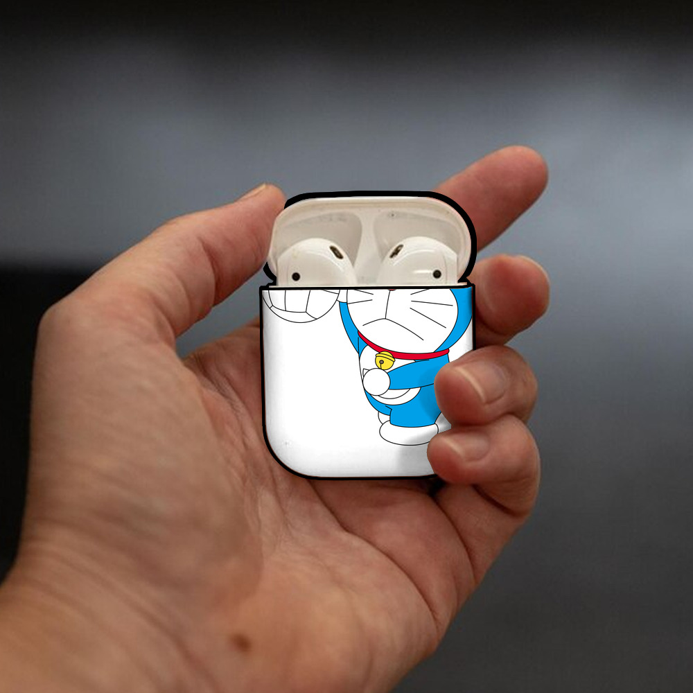 ドラえもん Doraemon AirPods 第2世代保護ケース ハードシェル ブラック 耐衝撃・防指紋・カラビナ付き