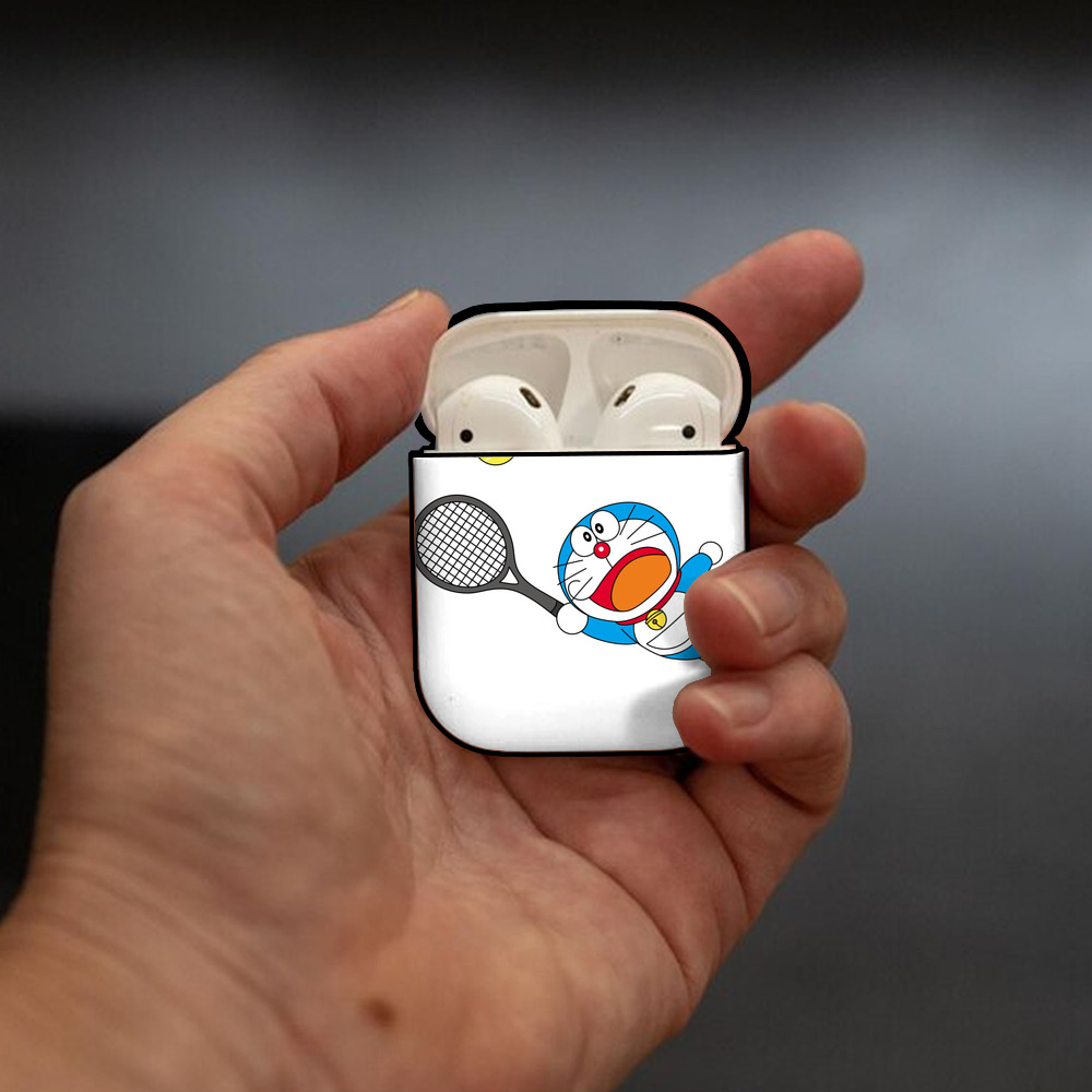 ドラえもん Doraemon AirPods 第2世代保護ケース ハードシェル ブラック 耐衝撃・防指紋・カラビナ付き