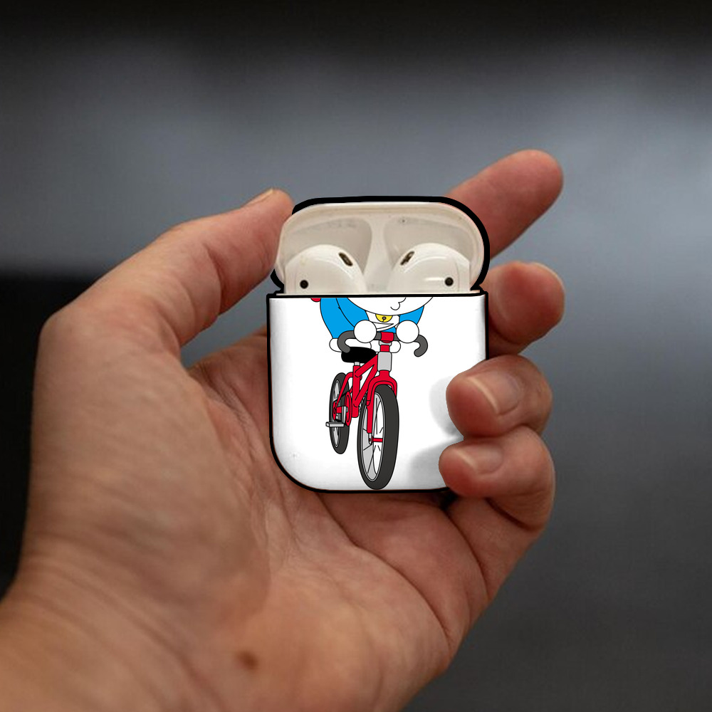 ドラえもん Doraemon AirPods 第2世代保護ケース ハードシェル ブラック 耐衝撃・防指紋・カラビナ付き