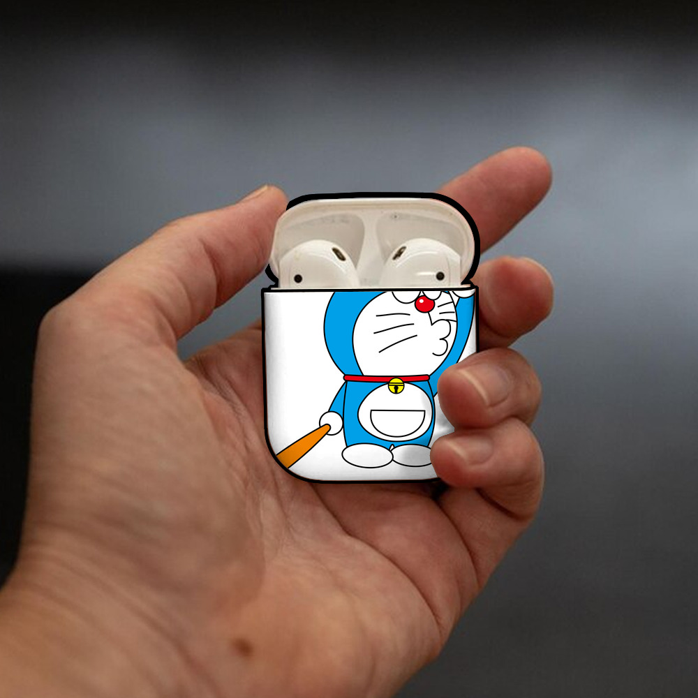 ドラえもん Doraemon AirPods 第2世代保護ケース ハードシェル ブラック 耐衝撃・防指紋・カラビナ付き