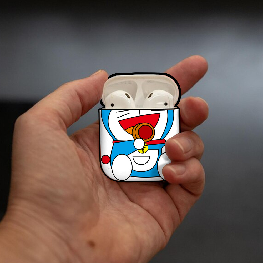 ドラえもん Doraemon AirPods 第2世代保護ケース ハードシェル ブラック 耐衝撃・防指紋・カラビナ付き
