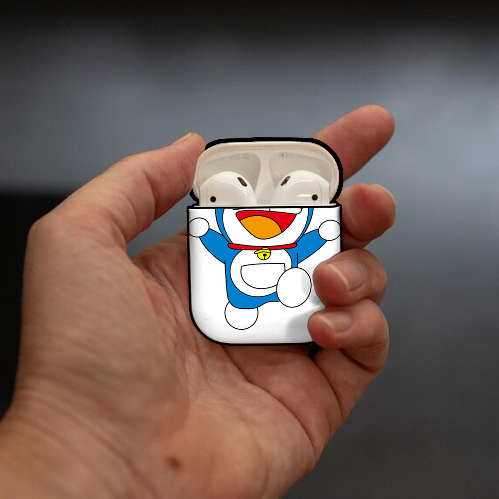 ドラえもん Doraemon AirPods 第2世代保護ケース ハードシェル ブラック 耐衝撃・防指紋・カラビナ付き