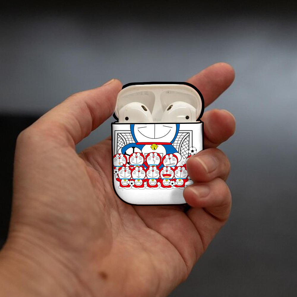 ドラえもん Doraemon AirPods 第2世代保護ケース ハードシェル ブラック 耐衝撃・防指紋・カラビナ付き
