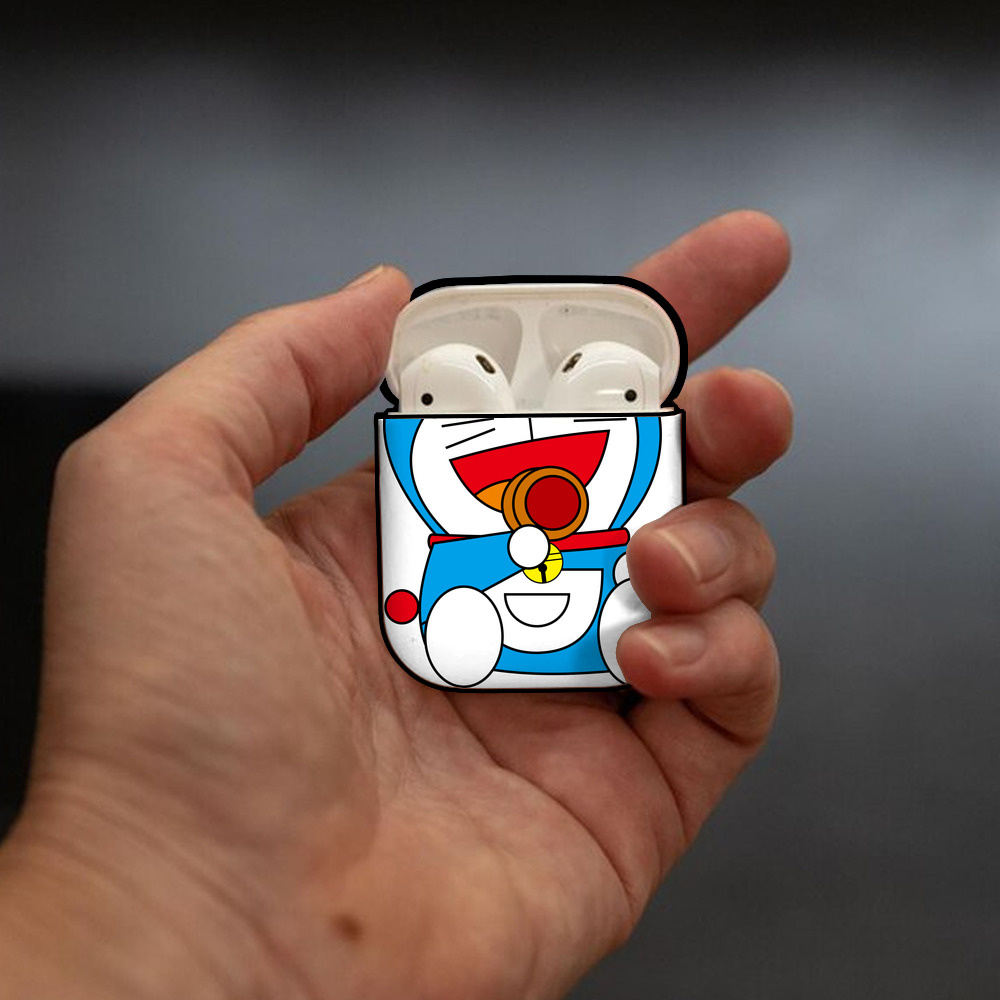 ドラえもん Doraemon AirPods 第2世代保護ケース ハードシェル ブラック 耐衝撃・防指紋・カラビナ付き
