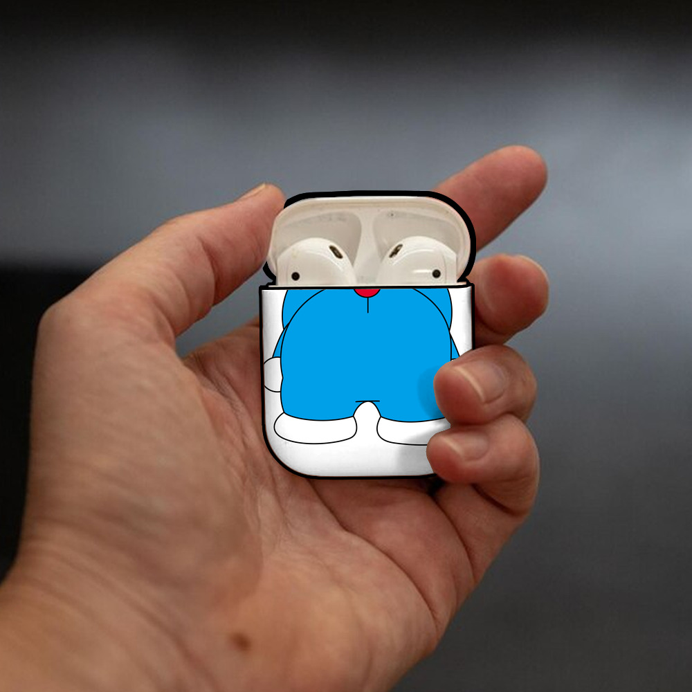 ドラえもん Doraemon AirPods 第2世代保護ケース ハードシェル ブラック 耐衝撃・防指紋・カラビナ付き