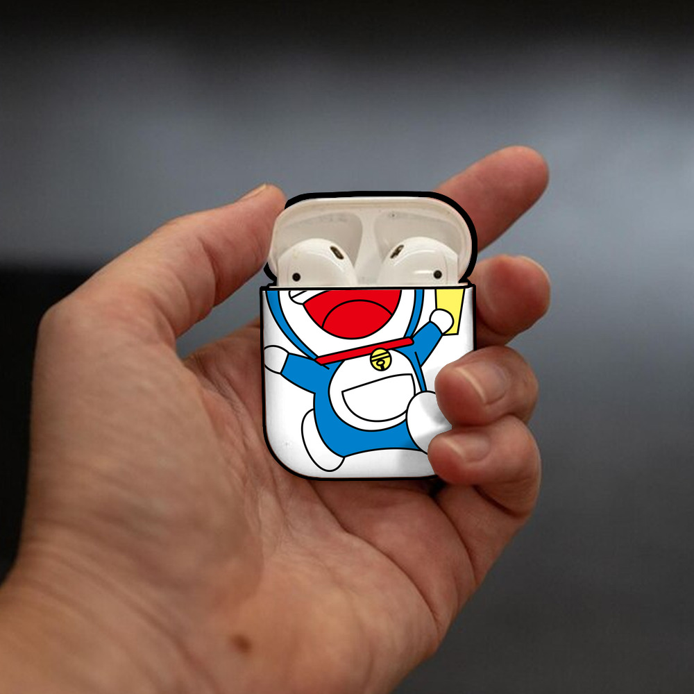 ドラえもん Doraemon AirPods 第2世代保護ケース ハードシェル ブラック 耐衝撃・防指紋・カラビナ付き