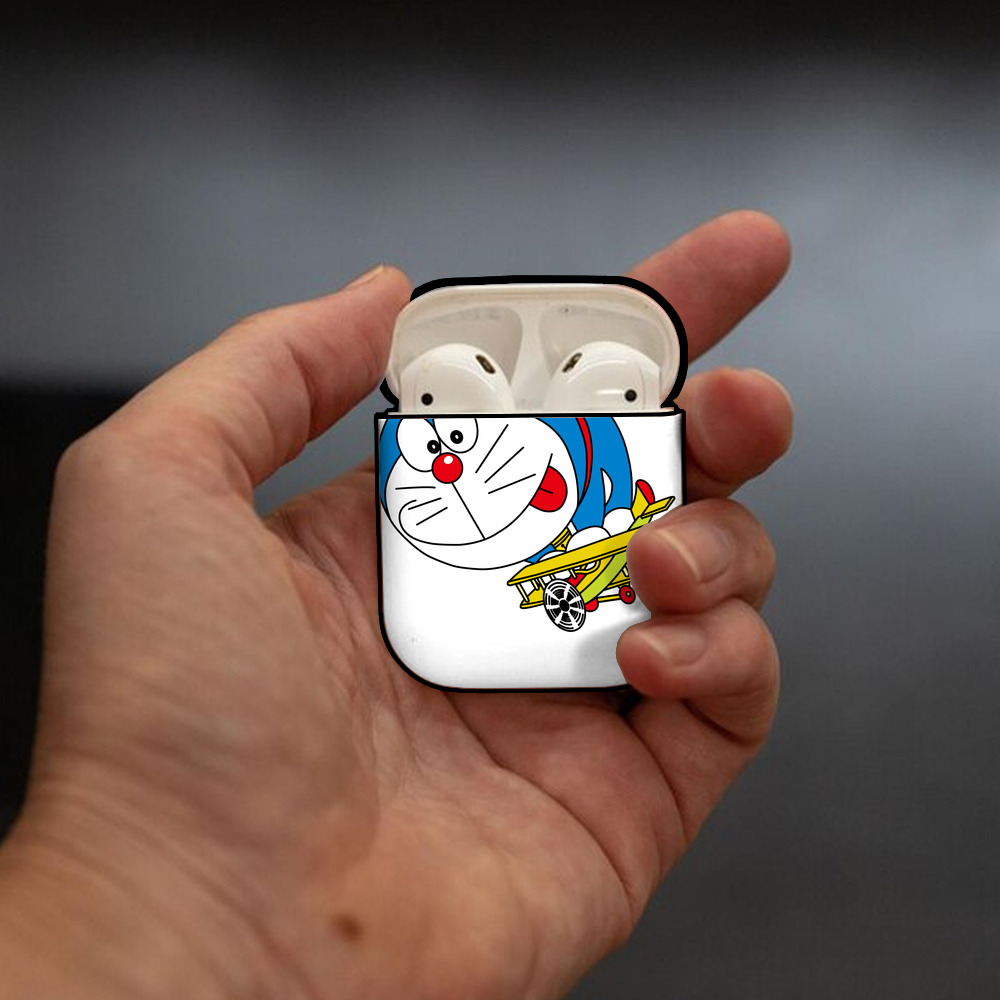 ドラえもん Doraemon AirPods 第2世代保護ケース ハードシェル ブラック 耐衝撃・防指紋・カラビナ付き