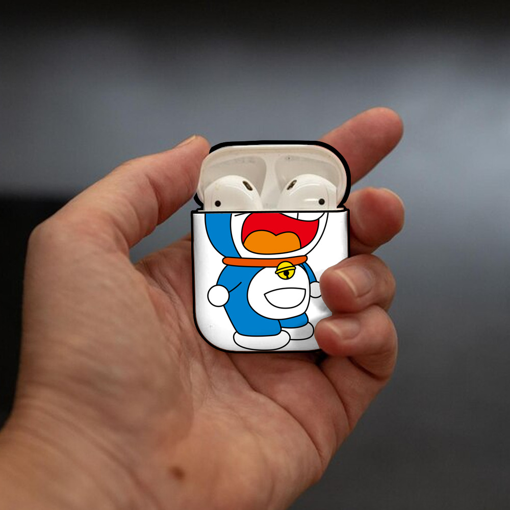 ドラえもん Doraemon AirPods 第2世代保護ケース ハードシェル ブラック 耐衝撃・防指紋・カラビナ付き
